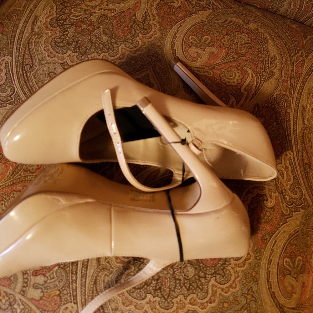 Shoes pumps